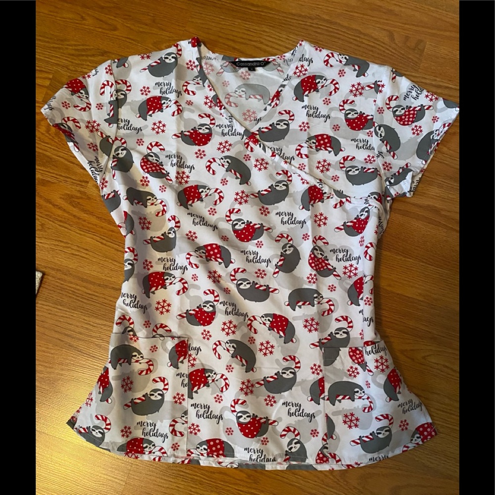 Sloth Christmas scrub top - size small